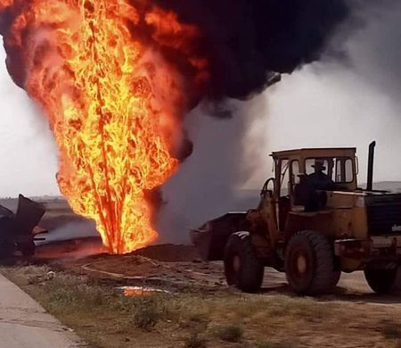 بعد محاولة سرقته.. حريق في خط لنقل النفط الخام شرق الفرقلس بحمص 