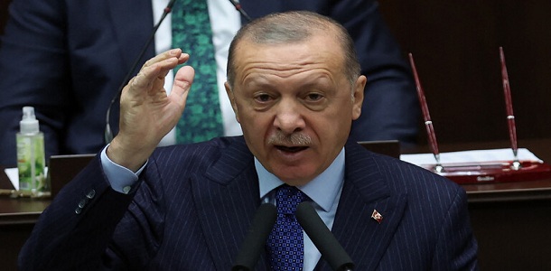 اردوغان: بقاء الاسد مرهون بدعم روسيا.. والولايات المتحدة تدعم "المنظمات الإرهابية"