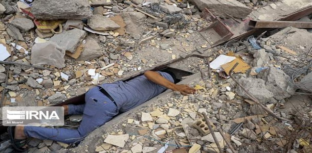 عشرات الضحايا جراء انهيار مبنى في إيران 
