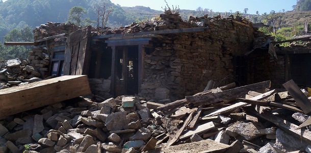 مصرع 280 شخصا على الأقل وإصابة المئات في زلزال قوي بافغانستان


