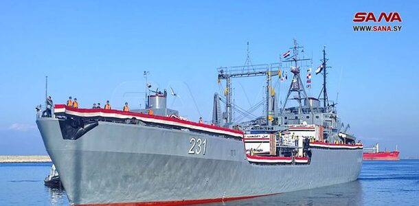 سفينة مصرية تصل إلى ميناء اللاذقية محملة بنحو 500 طن من المساعدات الإغاثية

