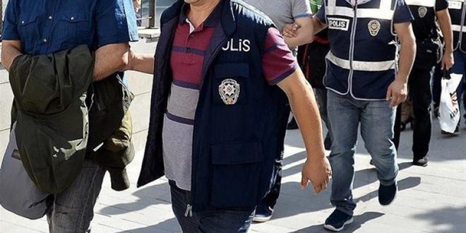 تركيا تشن حملة اعتقالات ضد إعلاميين متهمين بالتحريض ضد اللاجئين السوريين
