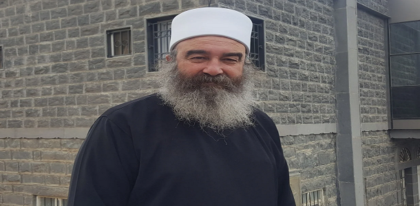 في اتصال مع الشيخ الهجري : مسؤولة بريطانية: نراقب احتجاجات السويداء عن كثب 