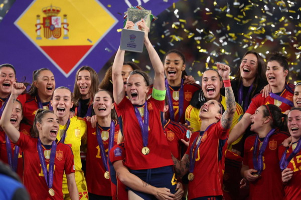 إسبانيا تتوج بلقب دوري الامم الاوروبية لكرة القدم على حساب فرنسا