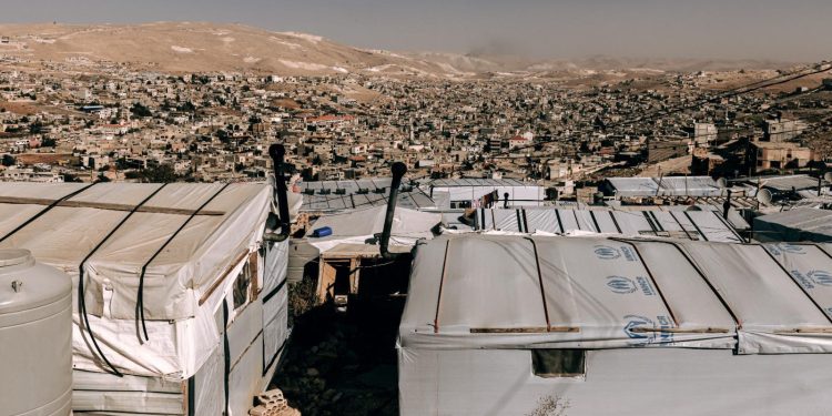 لبنان يعتزم الغاء الكفالات للسوريين ويقفل 500 مؤسسة تابعة للاجئين