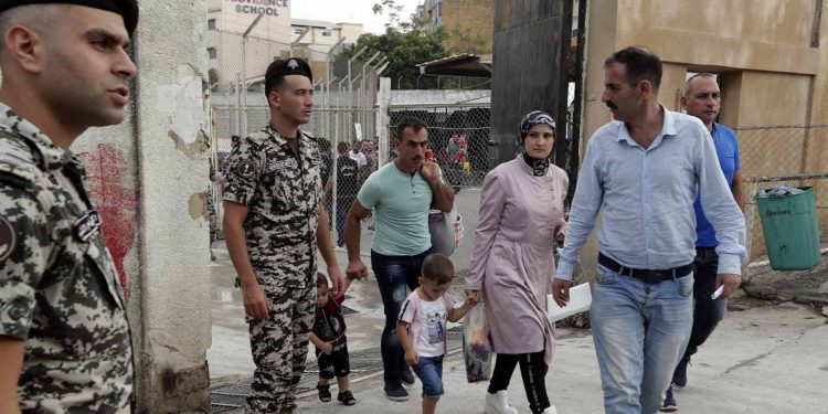 "العفو الدولية": اجراءات لبنان ترحيل السوريين الى بلادهم امر مقلق 